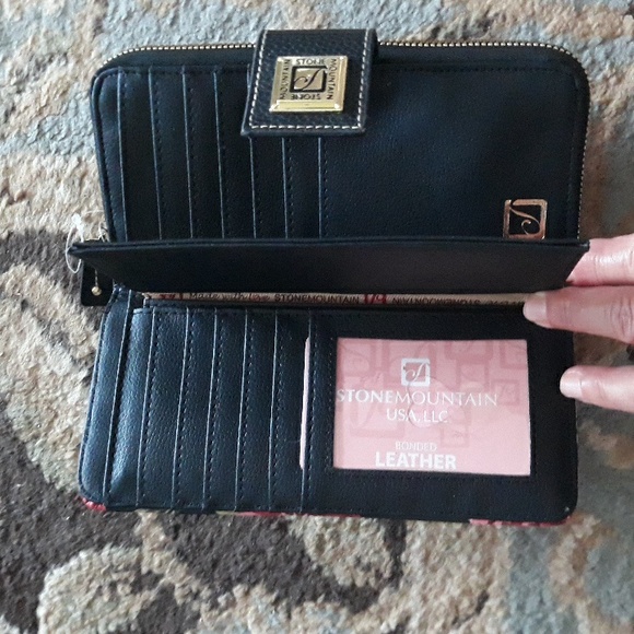 2x*Host Pick*Stone Mountain pretty bonded leather wristlet